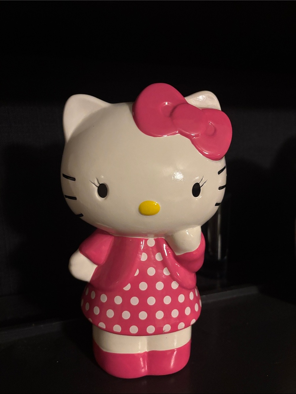 HELLO KITTY VINTAGE CERAMIC STATUE PIGGY BANK (2011/1976)